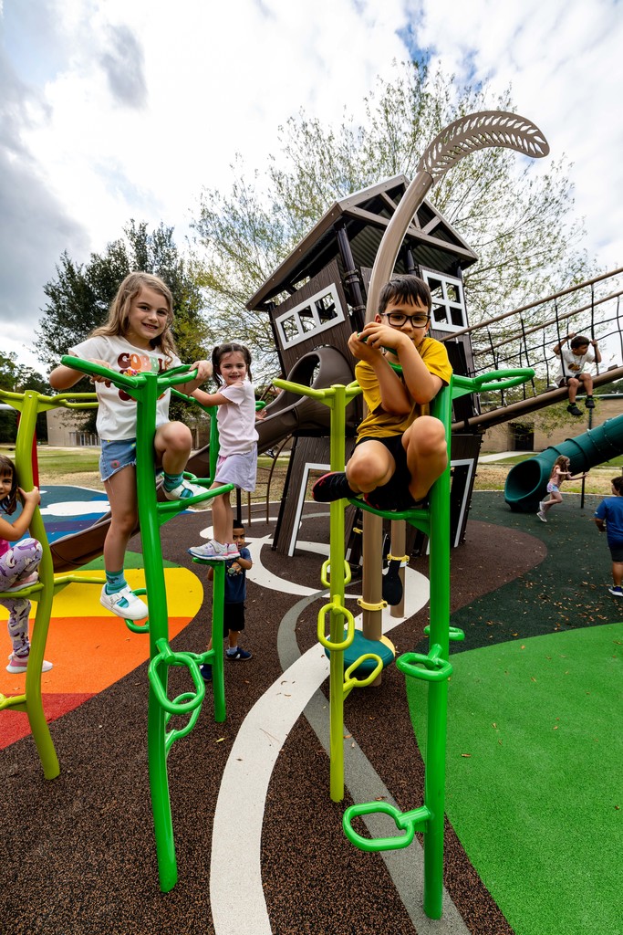 Wizard Of Oz Themed Playground opens at Greentree Elementary School. 