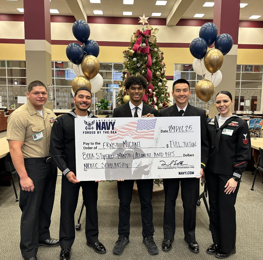SCHS Senior Receives Navy ROTC Scholarship