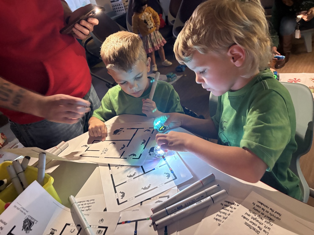 Holidaysaroundtheworld20256