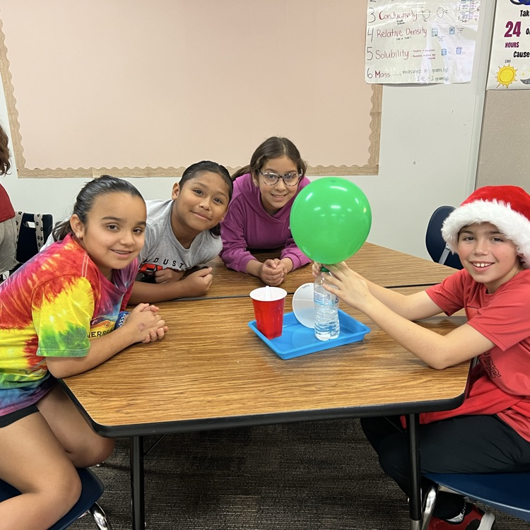 kids doing science experiment
