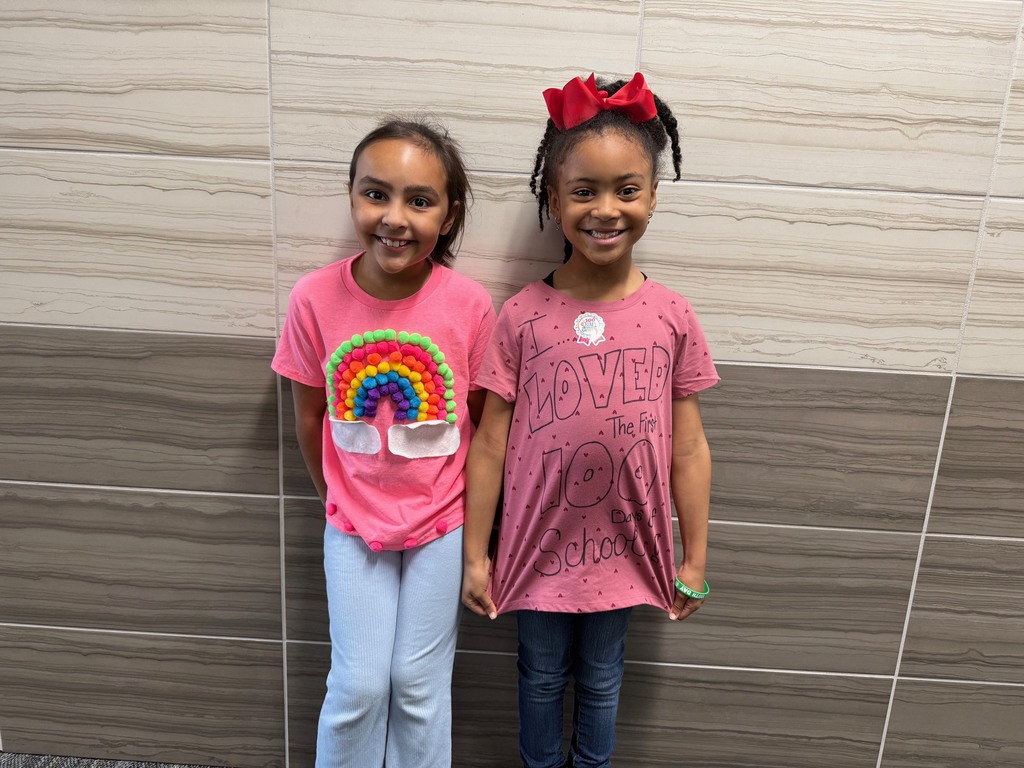 2nd Graders dressed for the 100th day of school