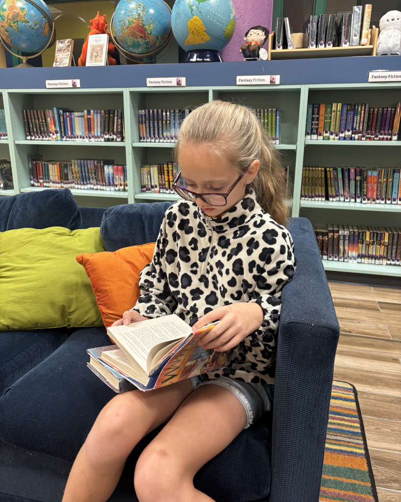 4th grade student reading