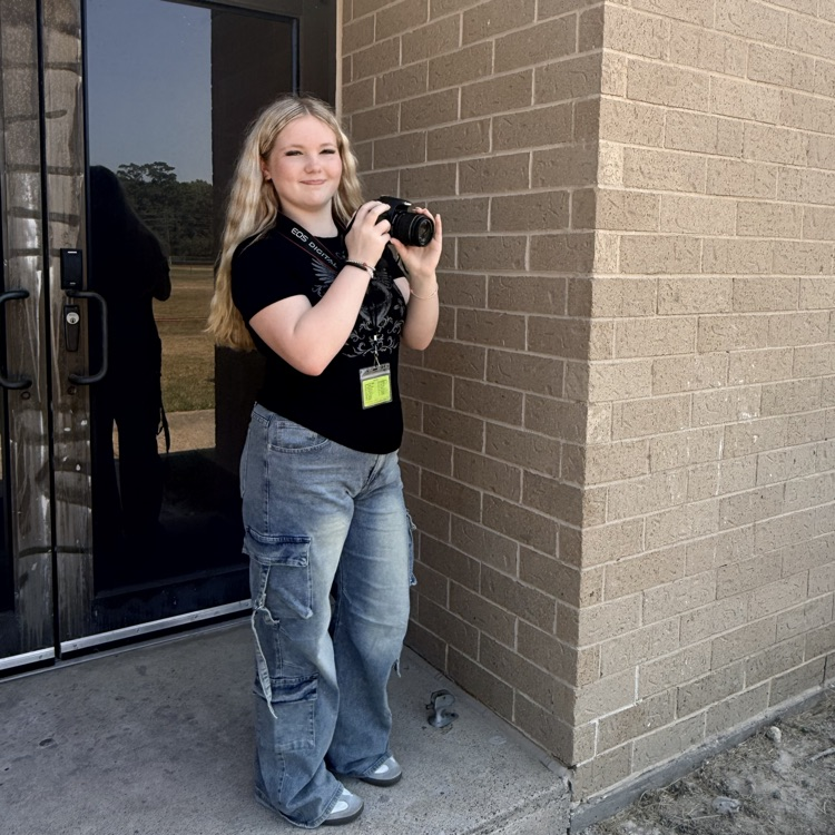 Our 2026–2027 Yearbook Staffers have been sharpening their camera skills this week! 📸 They’re getting ready to capture all the moments that make this year unforgettable. Yearbook sales are coming soon, so stay tuned! 💚 #TheColtWay