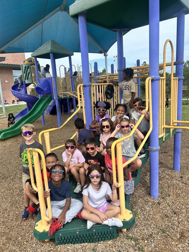 Sunglassdaycontinued261