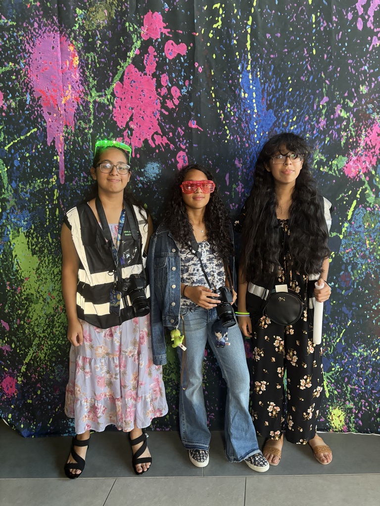 trio photo booth