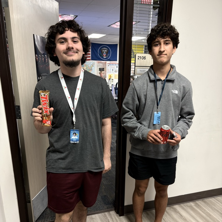 Kingwood students with treats