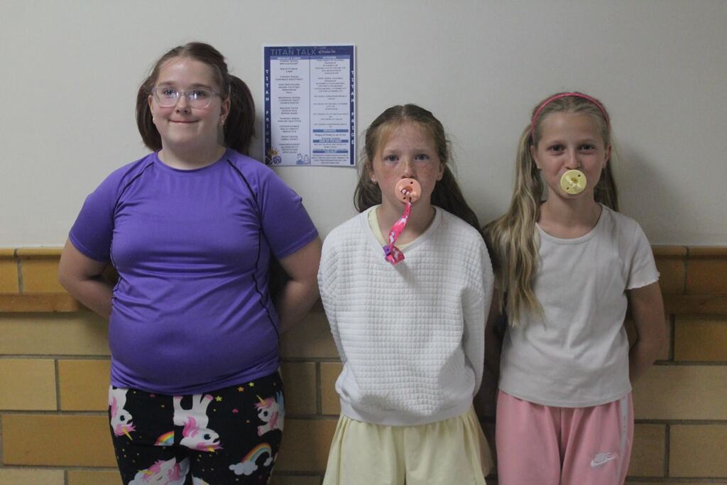 Homecoming Dress Up Pics 2026