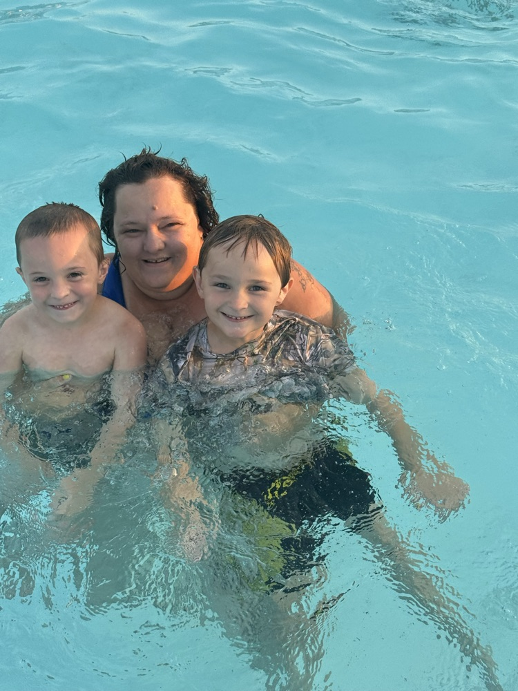 pool party