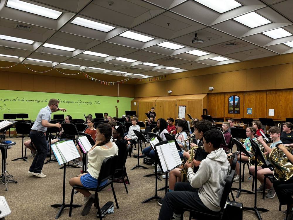 Dr. Hontz directing the concert band