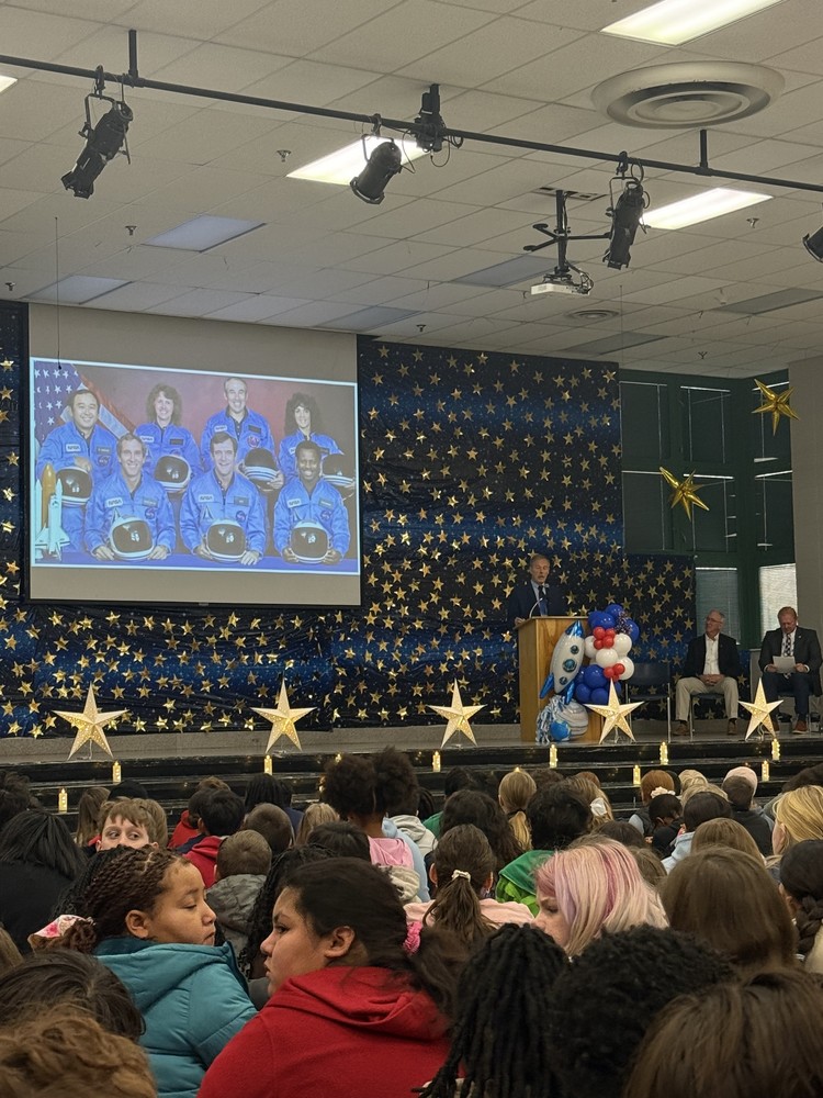 Captain Gibson speaking to the Challenger students