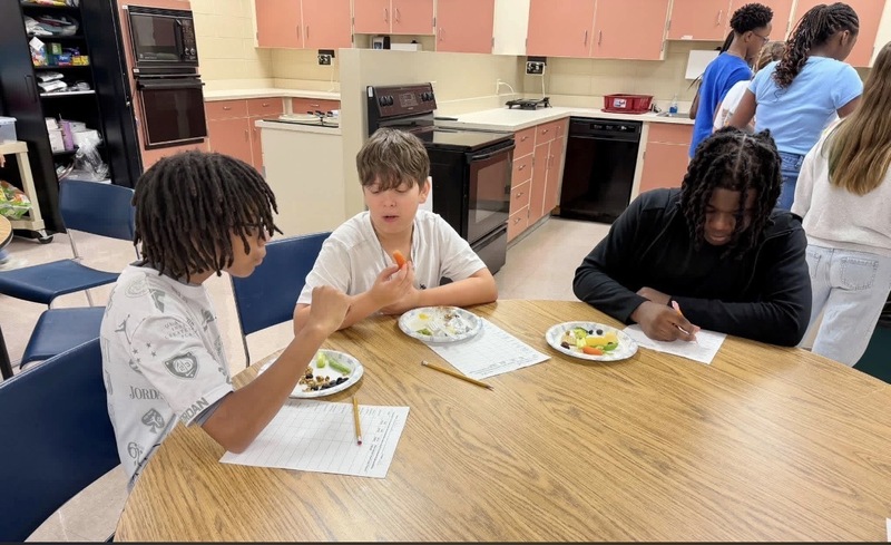students trying their heathy foods