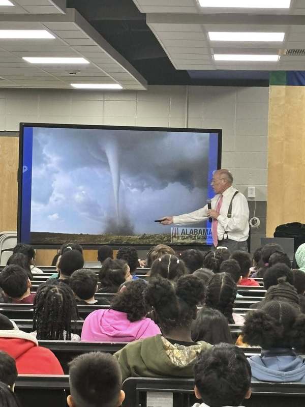 Mr. Spann talking about different kinds of weather