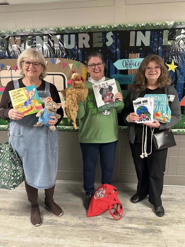 Members of DKG came to Ridgecrest to read to classes