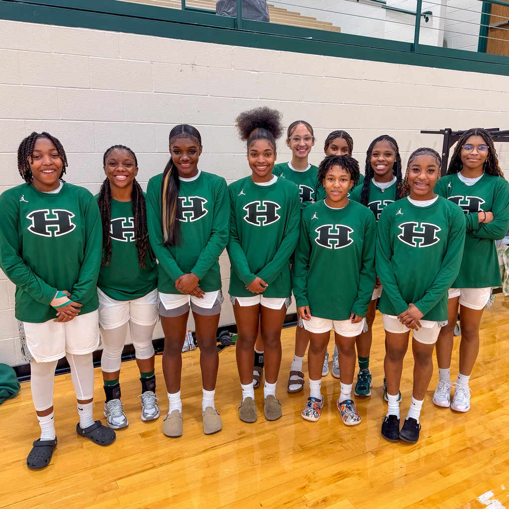 team photo of lady hornet basketball team