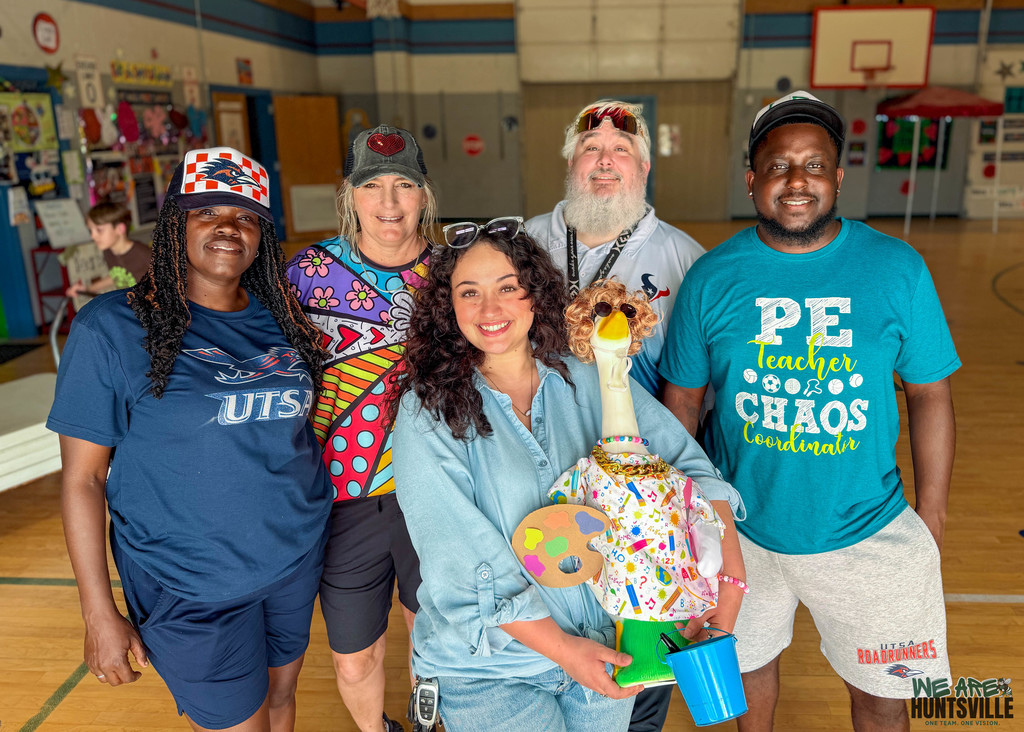 group photo of teachers at the end of the day