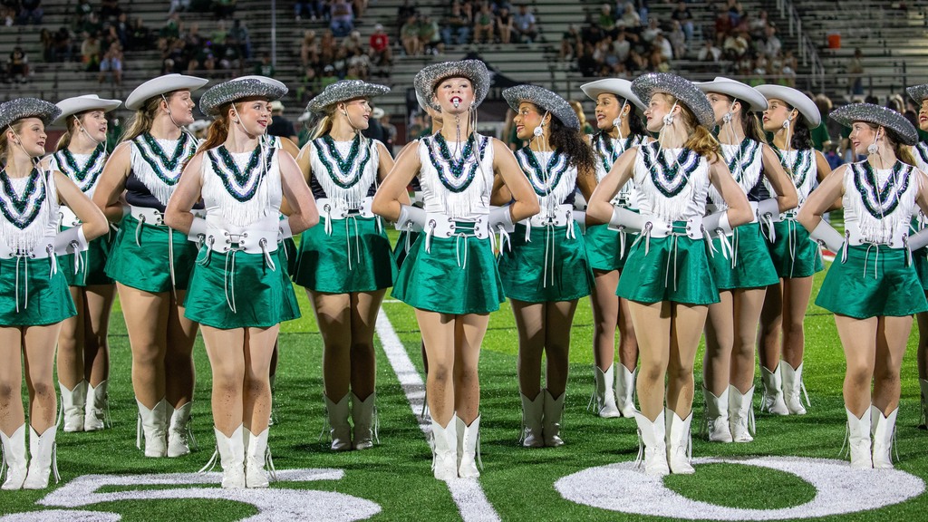 GG's performing halftime