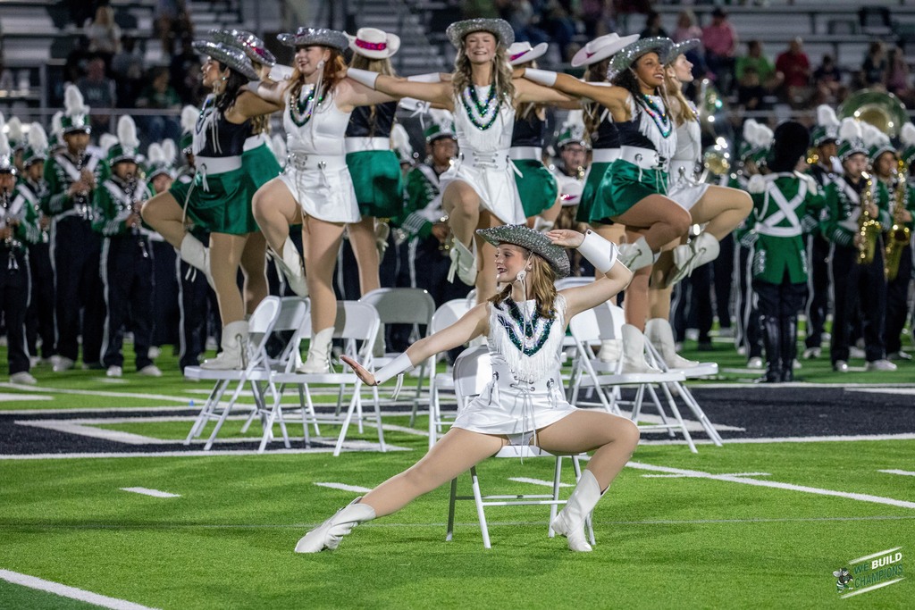 final formation of the gg's with chairs