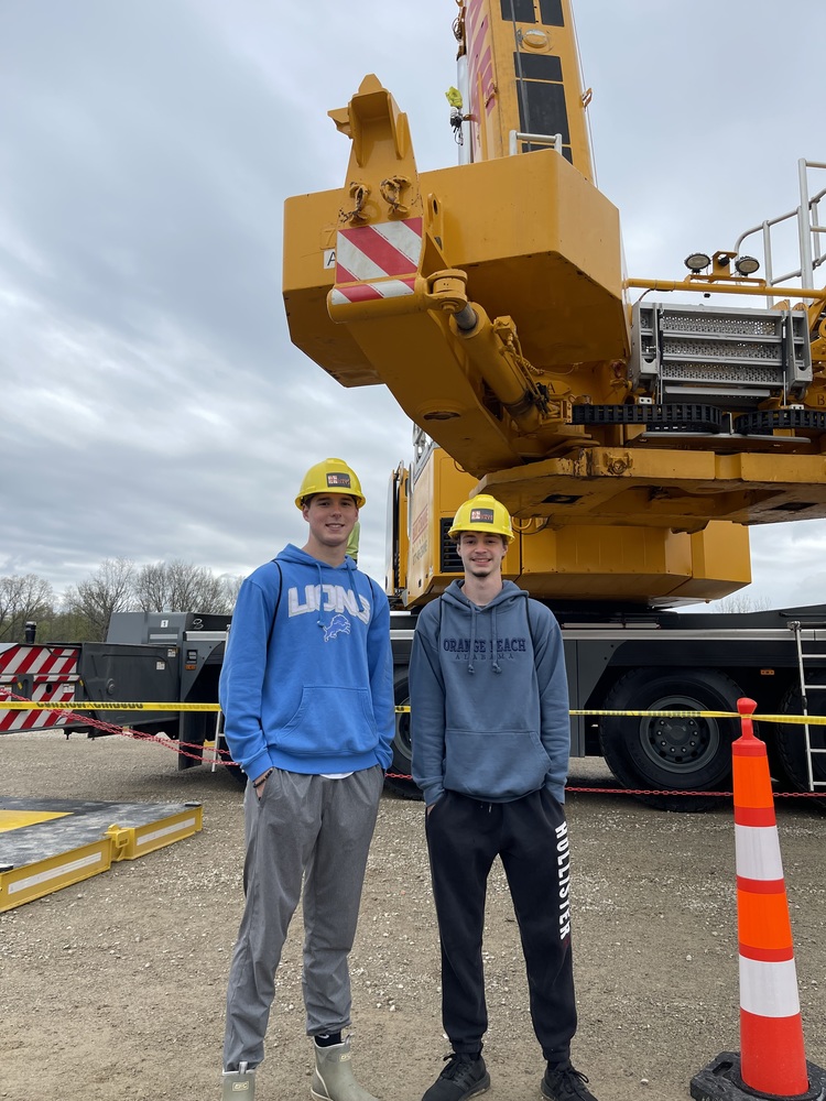MHS Field trip to MUST Construction in Howell MI