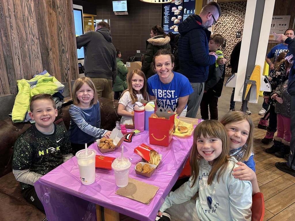 lakewood staff and students at mcdonalds fundraiser night