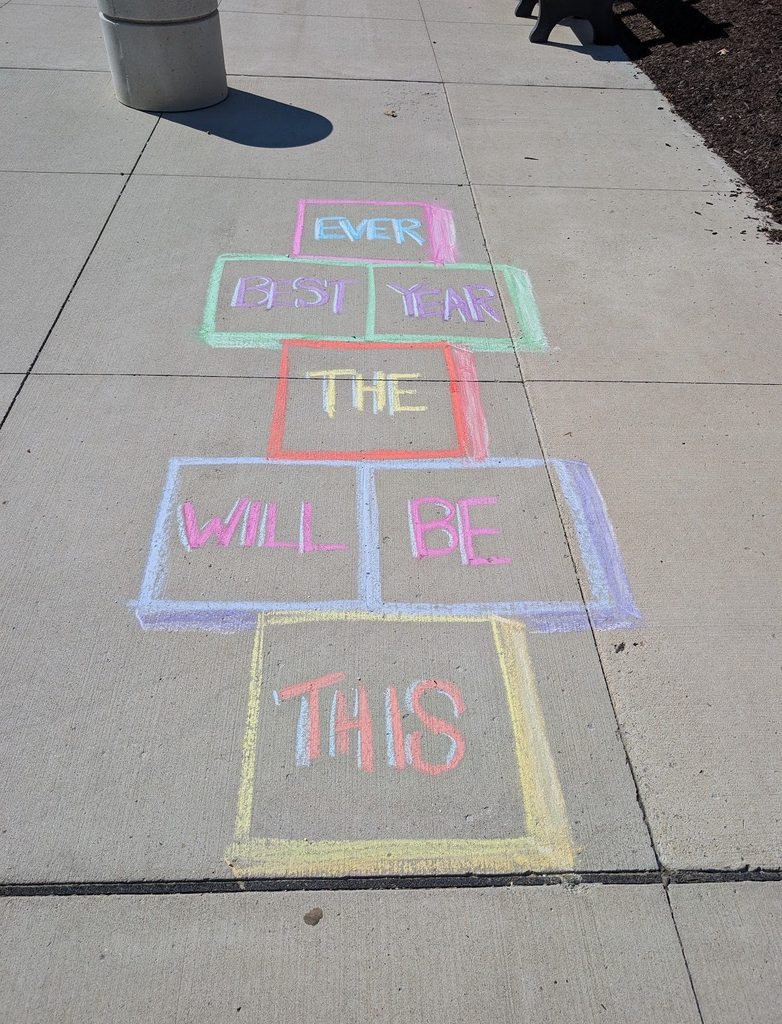 lakewood sidewalks decorated for the first day of school