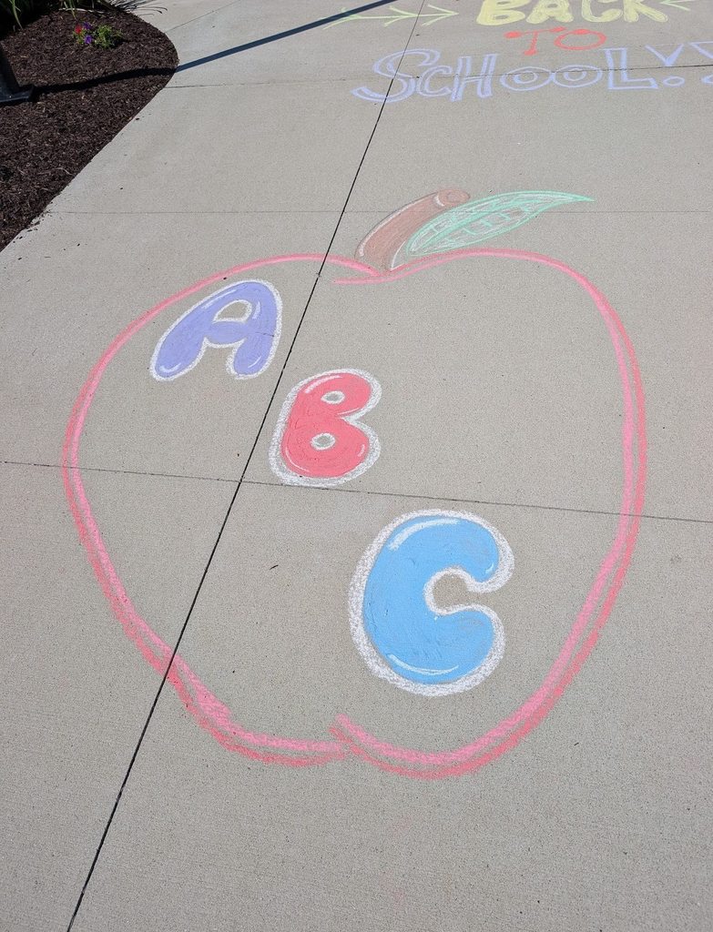 lakewood sidewalks decorated for the first day of school