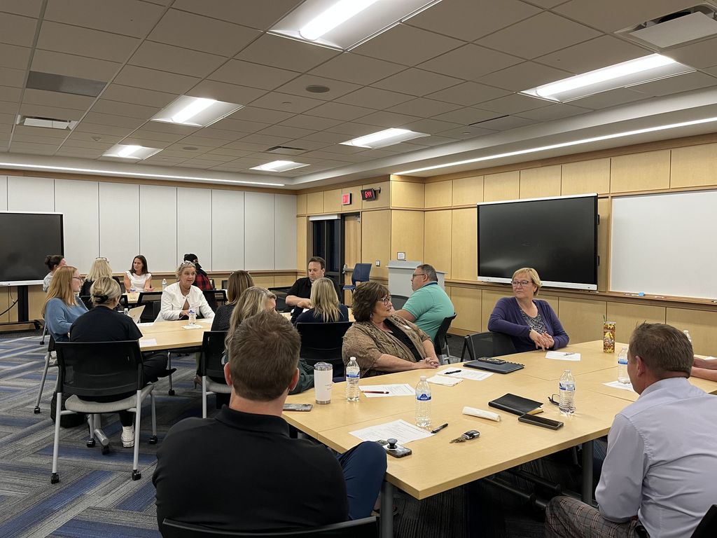 HVS Career & Tech Educators and some students Meet with local business leaders