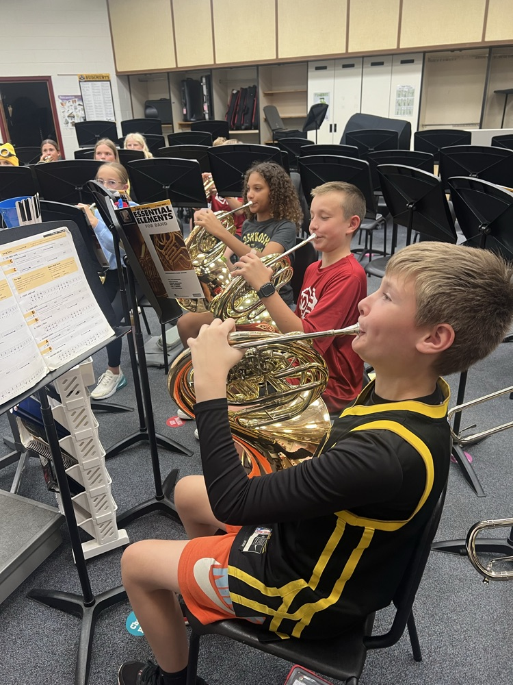 6th grade band students are making amazing sounds already! #wearemuir