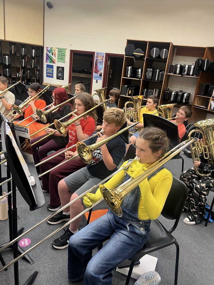 6th grade band students are making amazing sounds already! #wearemuir