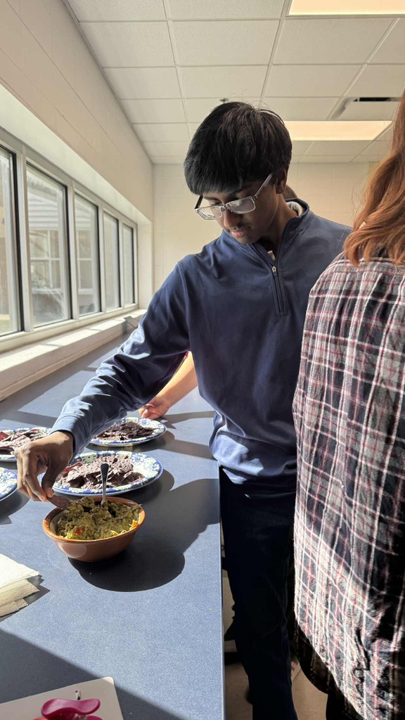 guacamole with grasshoppers 3