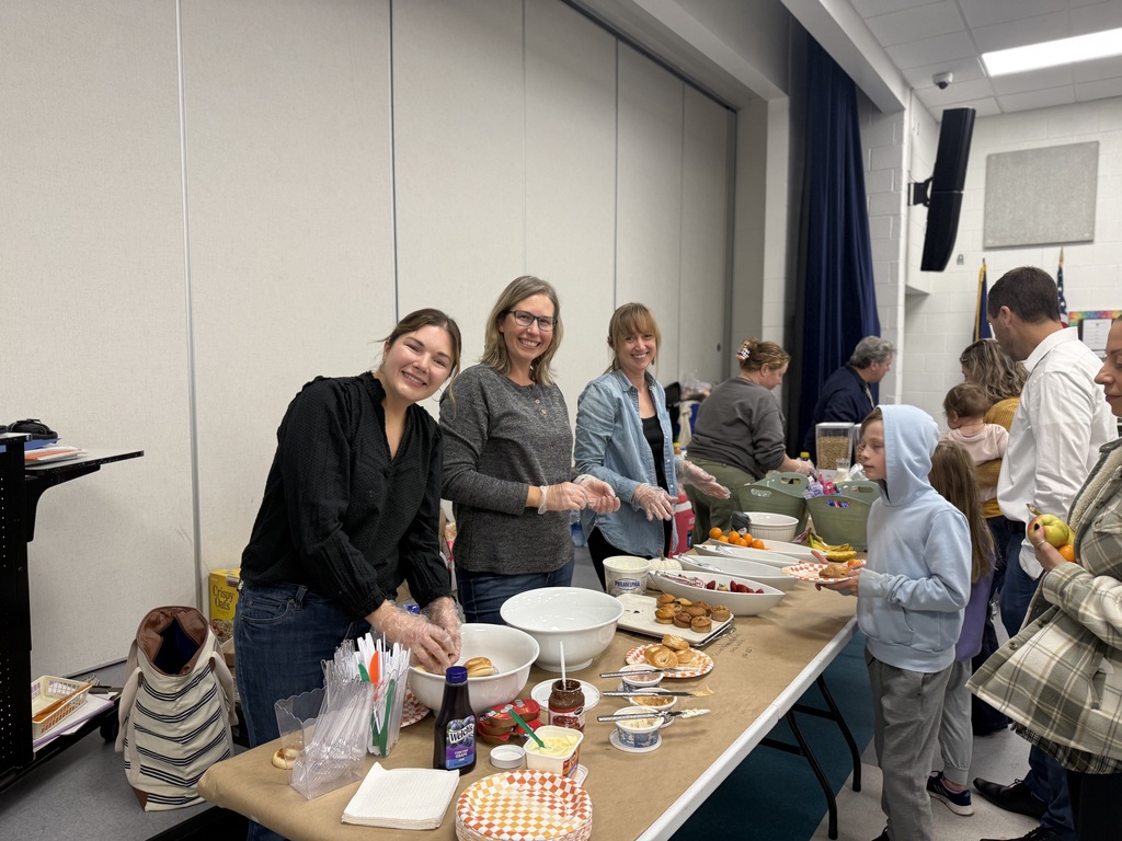 PTO moms serving breakfast at Breakfast with a Buddy
