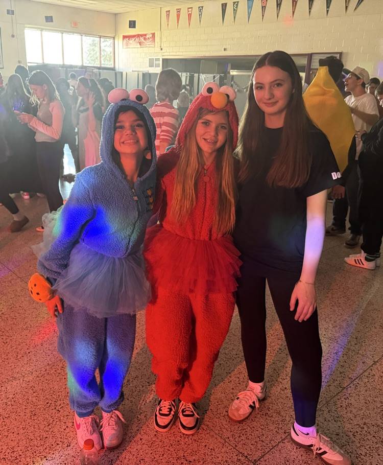 Happy Halloween from Muir! Congrats to our costume contest winners and thank to Student Council for putting on an awesome Halloween Dance! #wearemuir