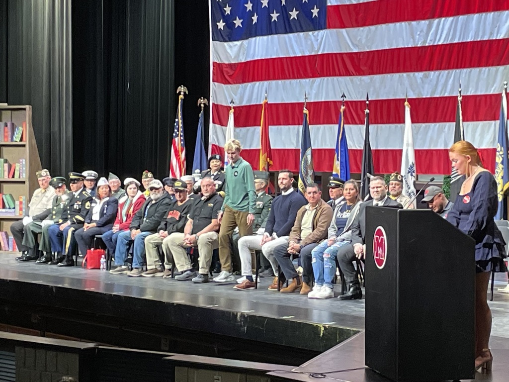 Milford High school celebrate veterans