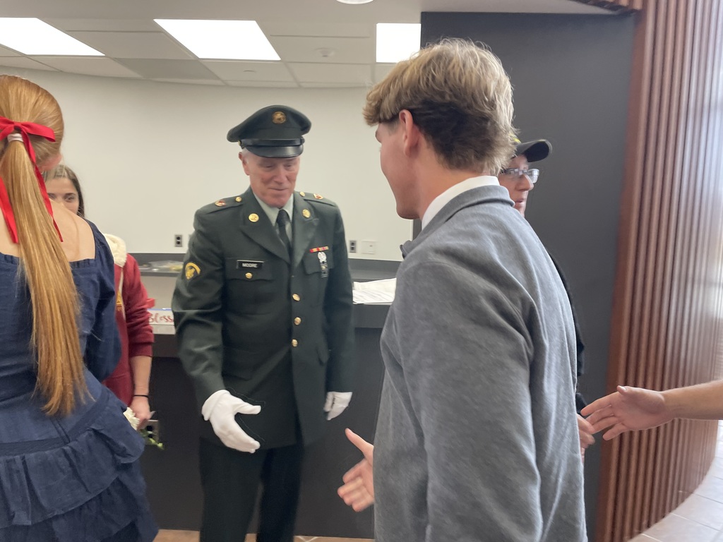 Milford High school celebrate veterans