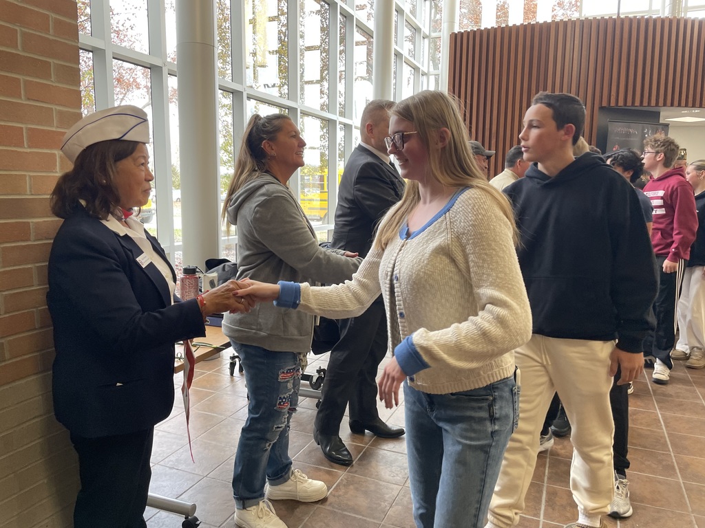 Milford High school celebrate veterans