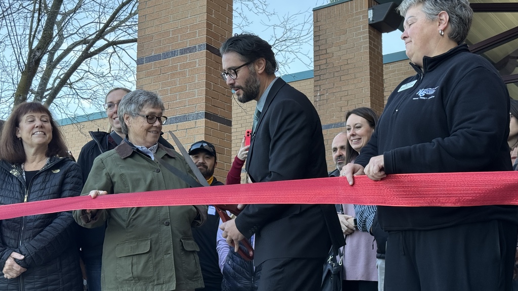 Ribbon Cutting event for Oak Valley Center