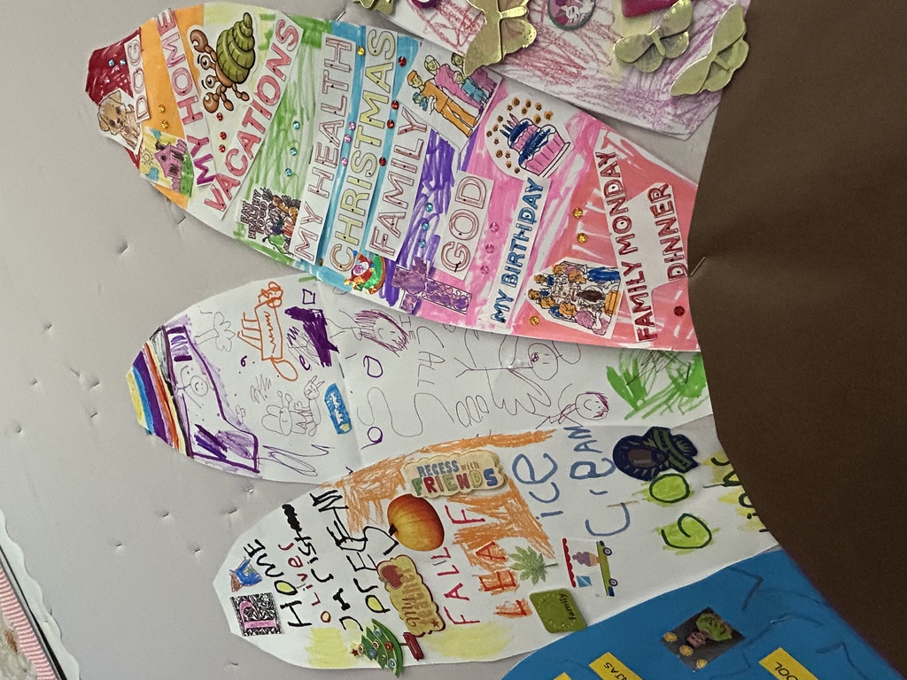 Giving thanks in kindergarten.