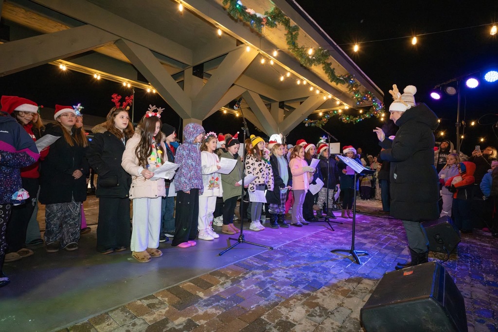 Tree Lighting in Highland