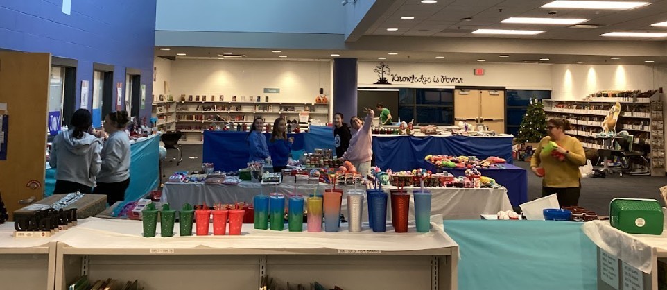 Our lions can't wait to visit the holiday shop this week!