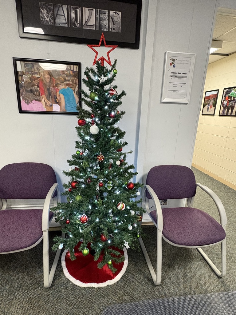 HVS tree decorating contest 