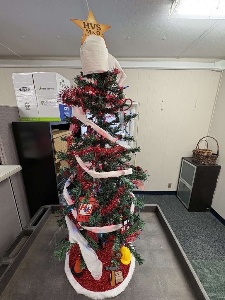 HVS tree decorating contest 