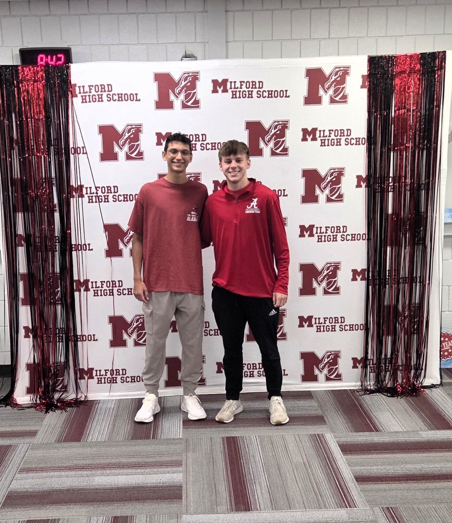MHS was thrilled to have Decision Day this morning for our graduating seniors! Many photos opportunities, raffle prizes and snacks!