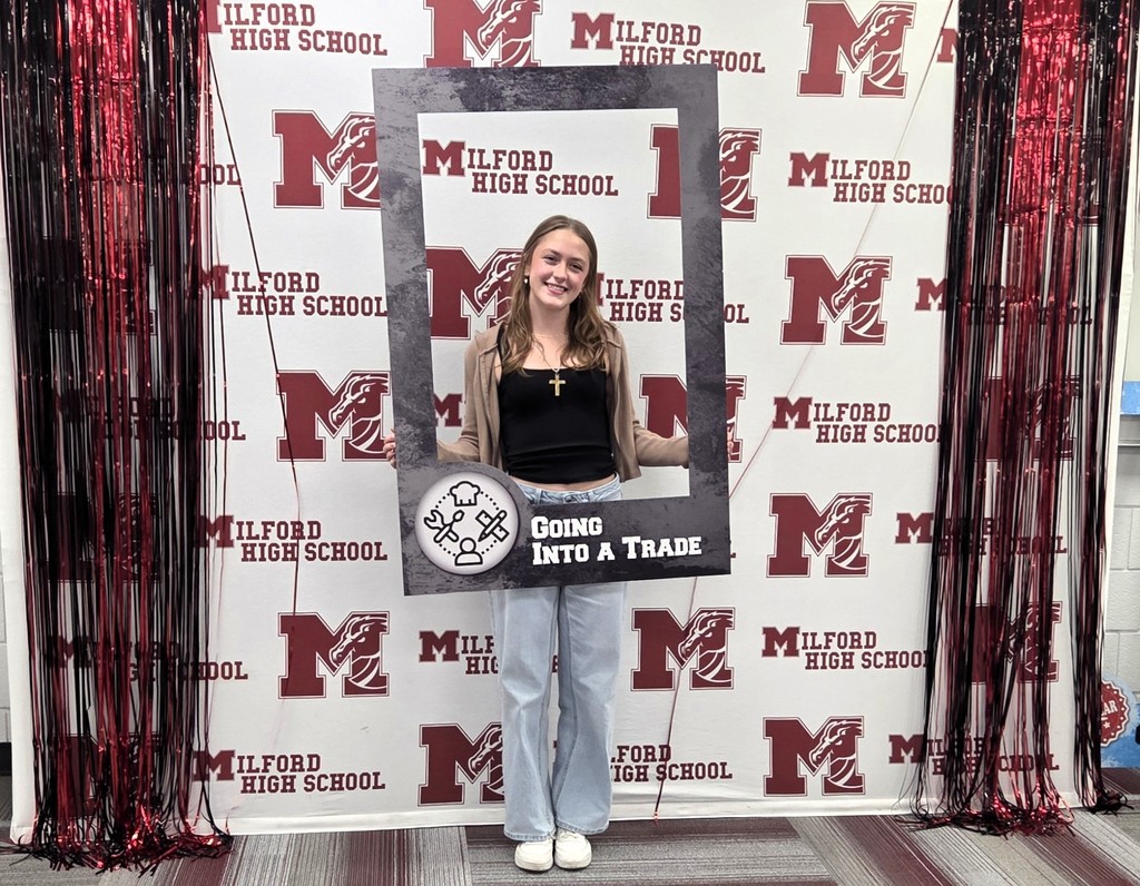MHS was thrilled to have Decision Day this morning for our graduating seniors! Many photos opportunities, raffle prizes and snacks!