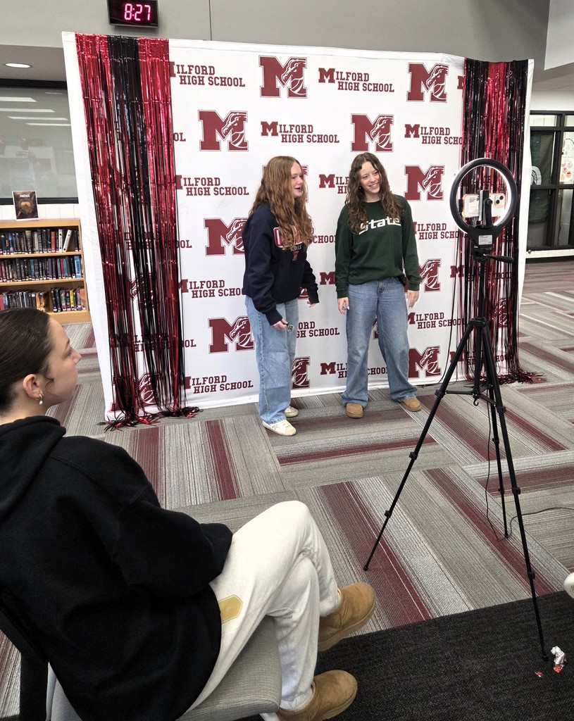MHS was thrilled to have Decision Day this morning for our graduating seniors! Many photos opportunities, raffle prizes and snacks!