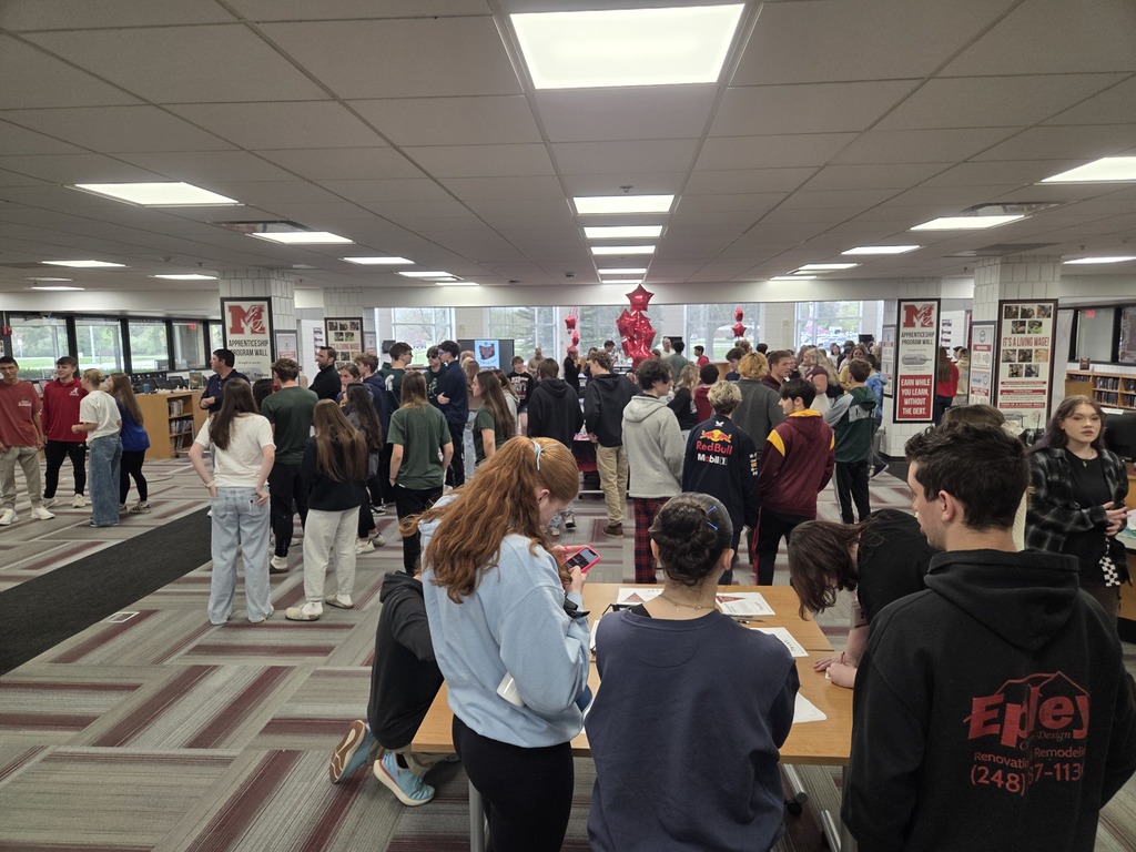 MHS was thrilled to have Decision Day this morning for our graduating seniors! Many photos opportunities, raffle prizes and snacks!