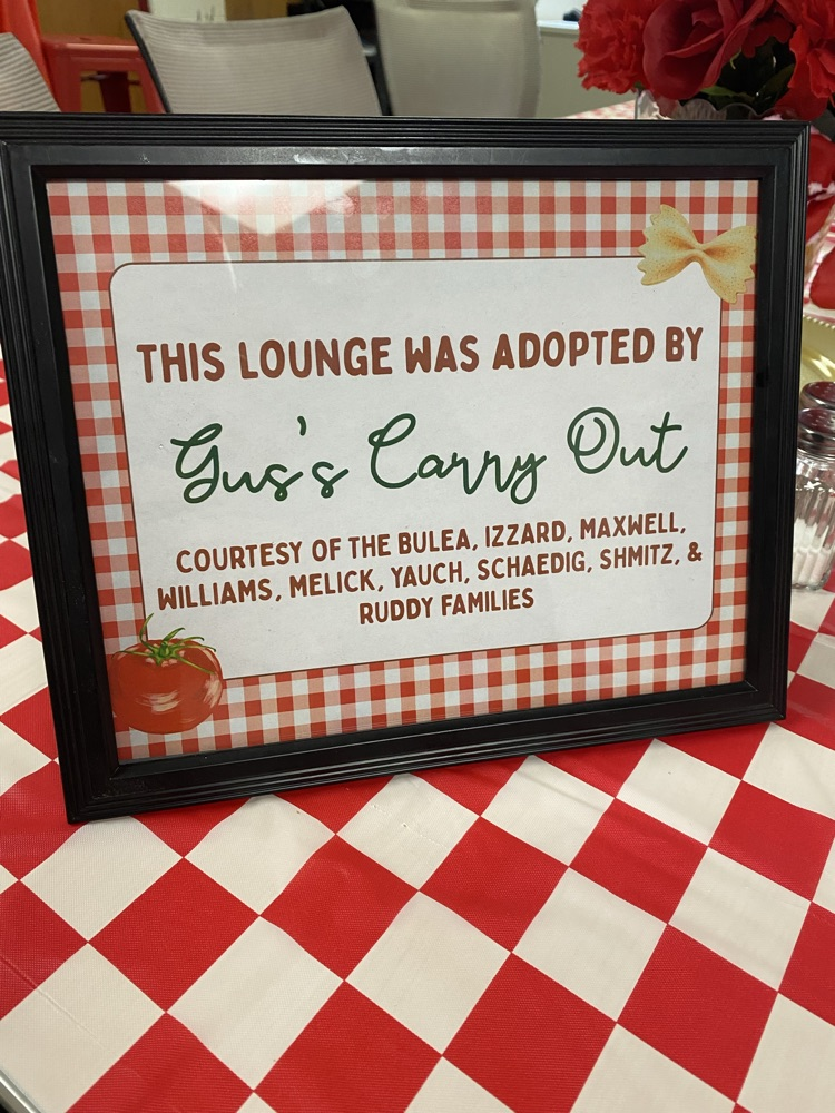 Thank you to the Bulea, Izzard, Maxwell, Williams, Melick, Yauch, Schaedig, Shmitz and Ruddy families for this week's Adopt a Lounge. It was outstanding! #wearemuir #community