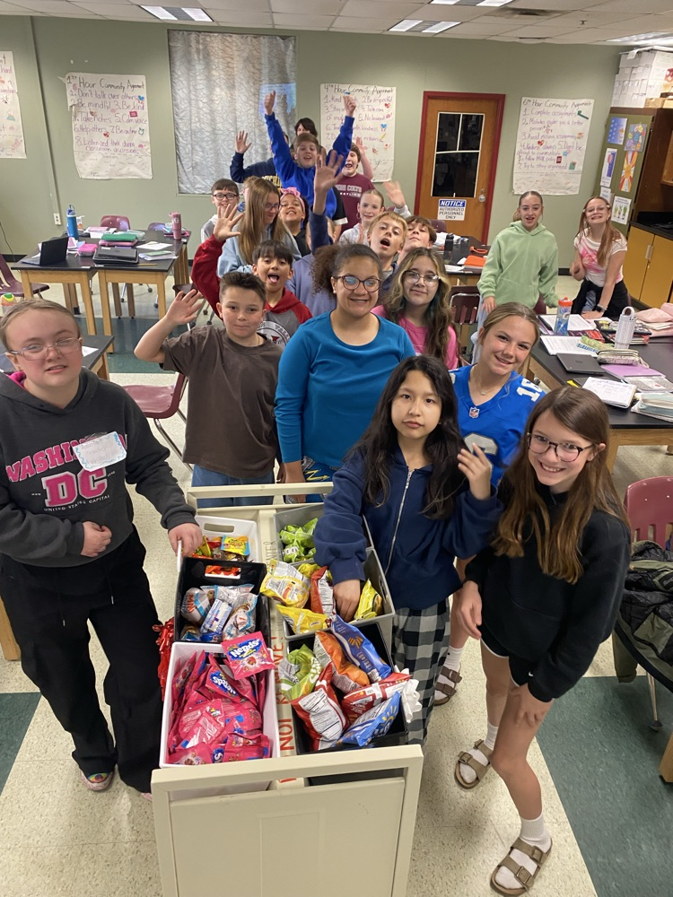 The Celebration Cart was out and about, surprising classes who we heard have been stepping up! #wearemuir