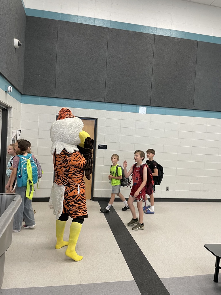squawk visiting sac