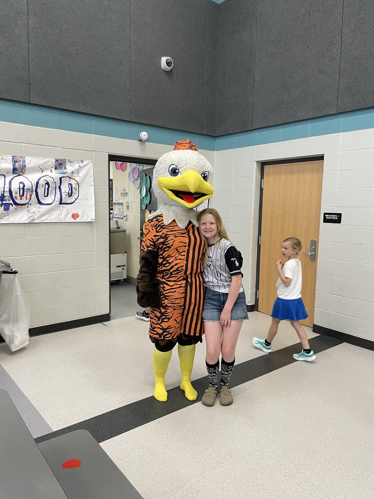 squawk visiting sac