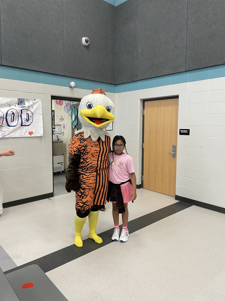 squawk visiting sac