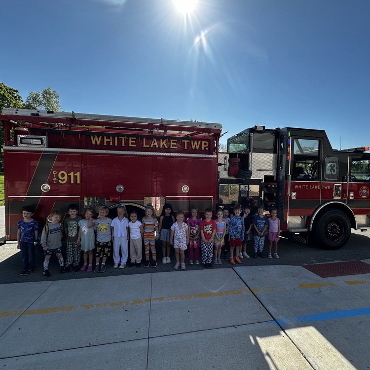 kindergarten’s at the firetruck